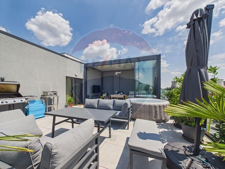 Apartament cu 3 camere decomandat, mobilat în Dristor