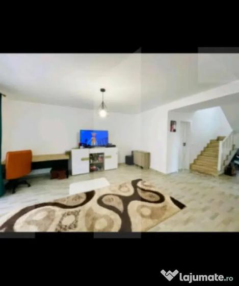 Casă cu 3 camere cu Teren 246 Mp în Central