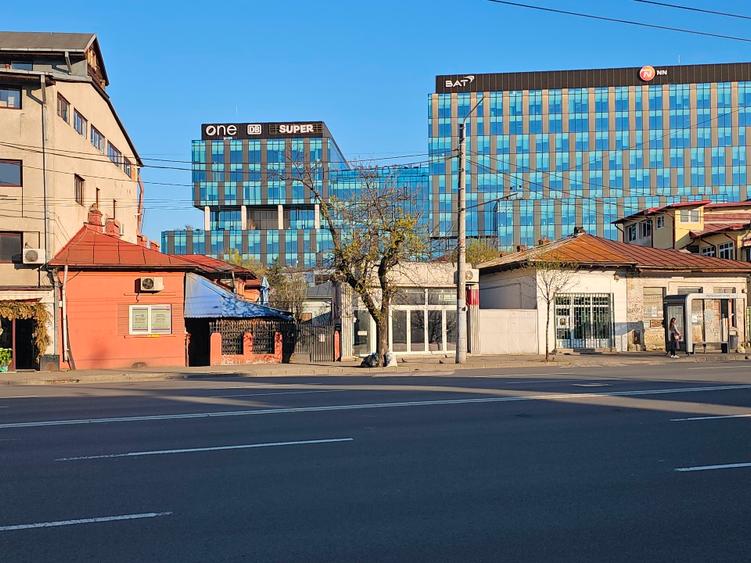 Casă individuală cu 4 camere cu Teren 330 Mp în Drumul Sării