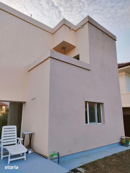 Casă cu 7 camere cu Teren 476 Mp în Corbeanca