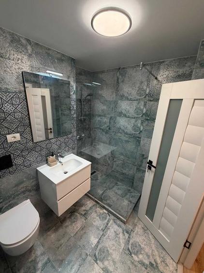 Apartament cu 3 camere decomandat în Hârșova