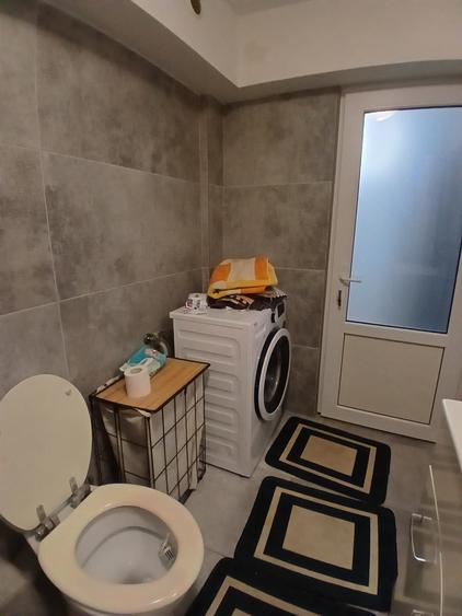 Garsonieră decomandată în Valea Adâncă