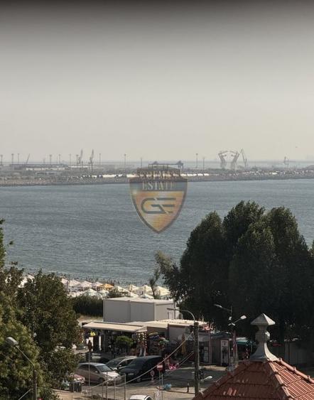 Penthouse cu 4 camere decomandat, mobilat în Eforie Nord
