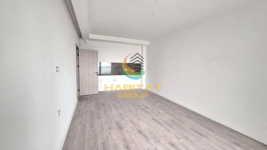 Apartament cu 3 camere semidecomandat în Berceni