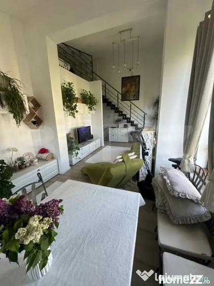 Apartament cu 3 camere decomandat în Plopilor