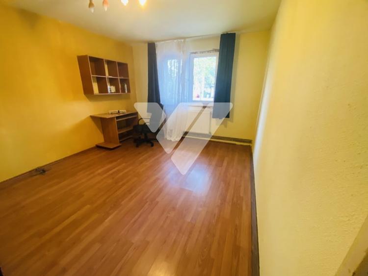 Apartament cu 2 camere semidecomandat, mobilat în Mihai Viteazul