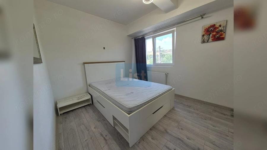 Apartament cu 3 camere semidecomandat în Florești