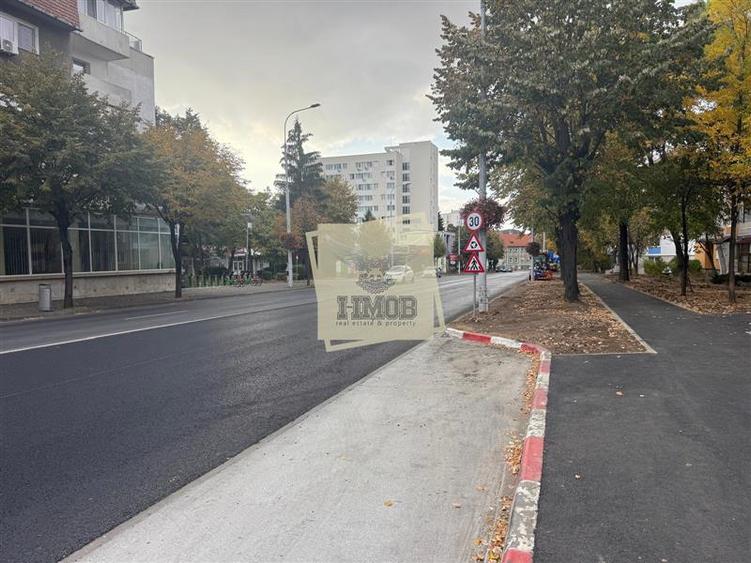 Apartament cu 3 camere decomandat, mobilat în Central