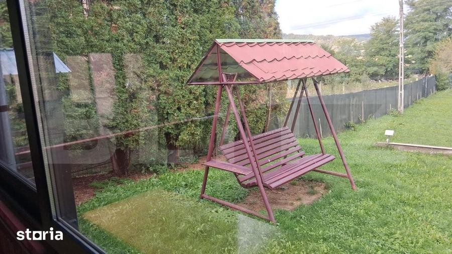 Casă cu 7 camere cu Teren 2000 Mp în Zimbor