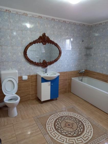 Casă cu 5 camere cu Teren 400 Mp în Mihai Bravu