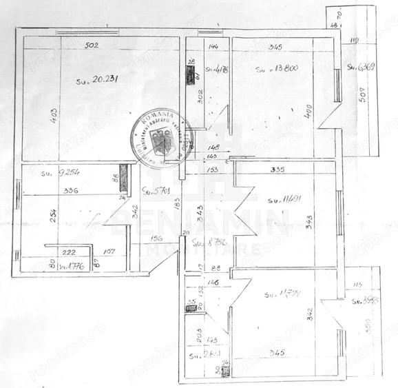 Apartament cu 4 camere decomandat în Craiovița Nouă