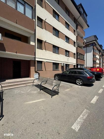 Spațiu comercial, de 52 mp, în Militari