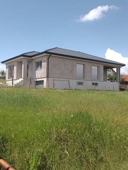 Casă cu 3 camere în Central