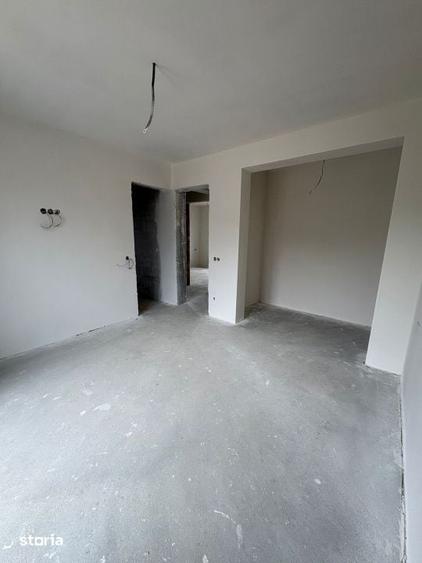 Casă cu 4 camere cu Teren 350 Mp în Ferneziu