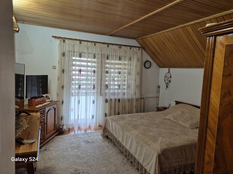 Casă cu 5 camere cu Teren 1200 Mp în Ultracentral