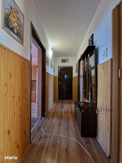Apartament cu 3 camere decomandat în Dârste