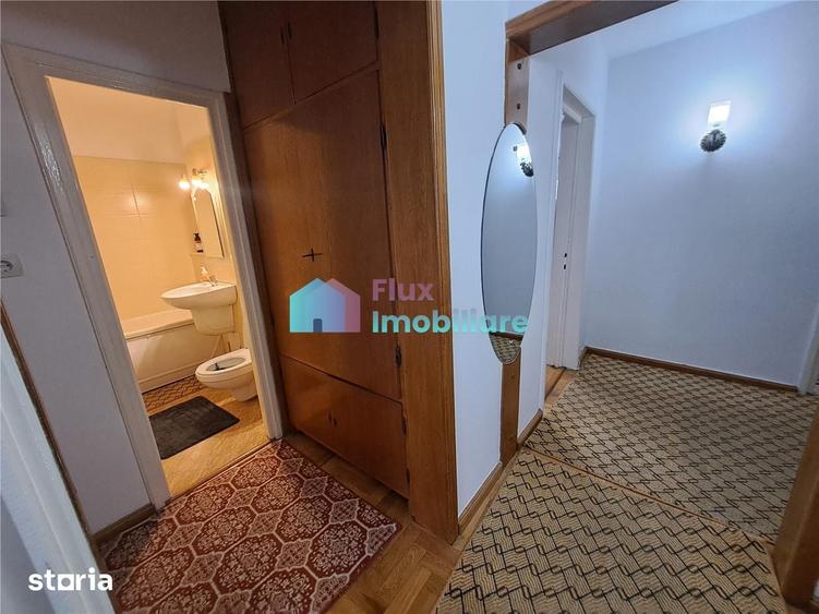 Apartament cu 3 camere decomandat în Central