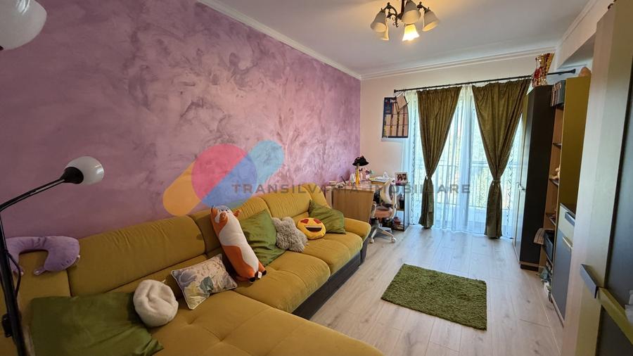 Duplex cu 4 camere cu Canalizare în Dâmbul Rotund