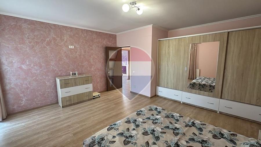 Casă individuală cu 5 camere cu Teren 535 Mp în Sântandrei