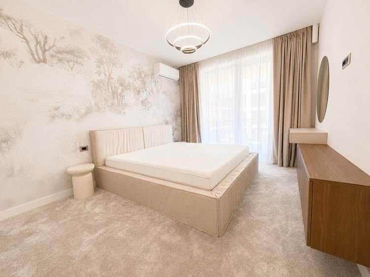 Apartament cu 4 camere decomandat în Central