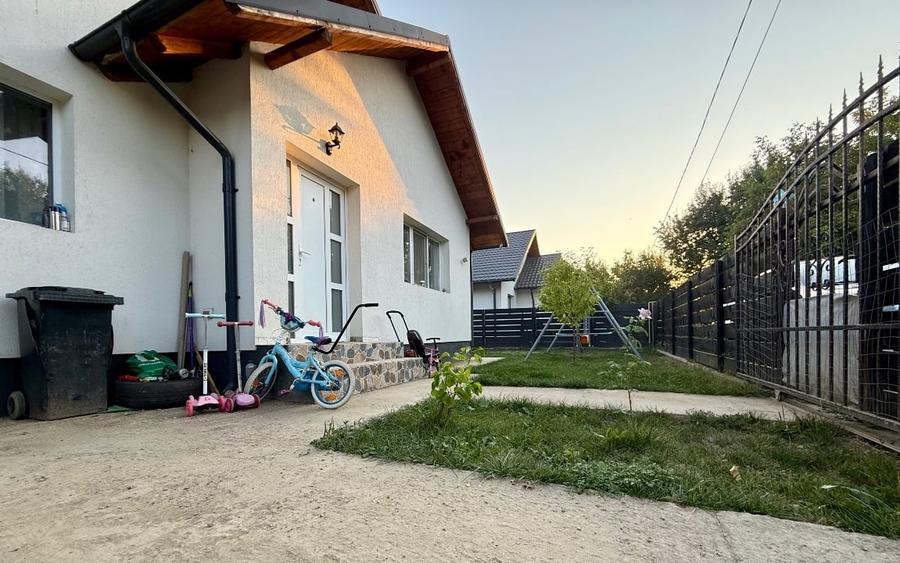 Casă individuală cu 3 camere cu Garaj în Lunca Cetățuii