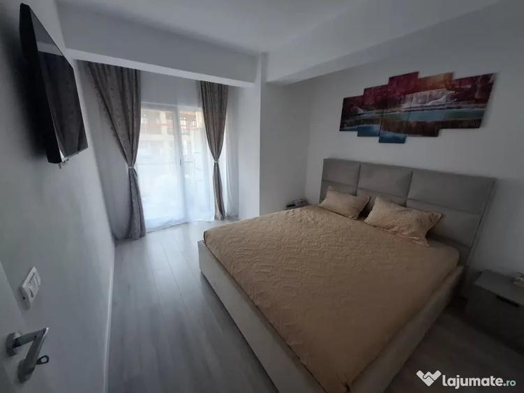 Apartament cu 3 camere decomandat în Vest
