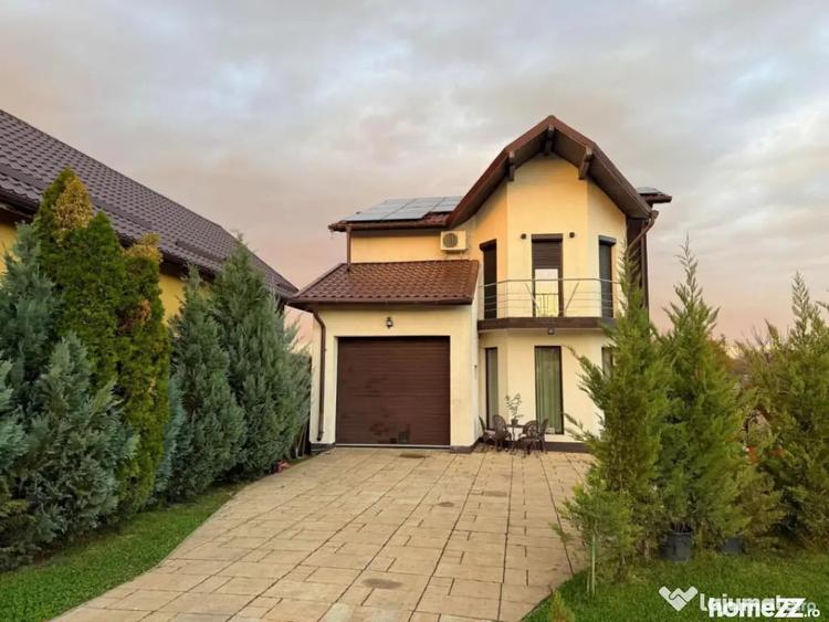 Casă cu 5 camere cu Teren 4500 Mp în Bătești