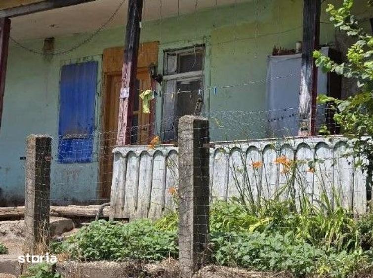 Casă cu 2 camere cu Teren 1108 Mp în Gogoșari