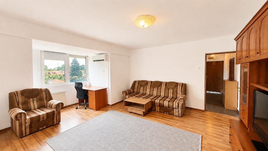 Apartament cu 2 camere semidecomandat în Eroii Revoluției