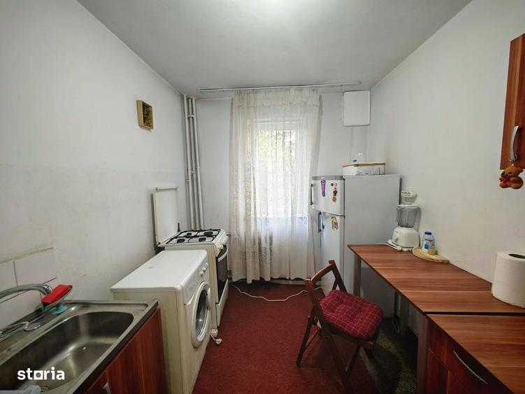 Apartament cu 2 camere semidecomandat în 1 Mai