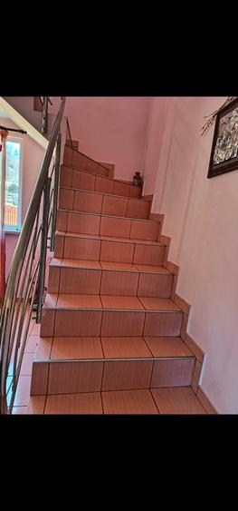 Casă cu 4 camere decomandat în Bistrița