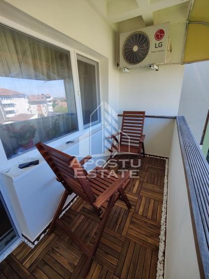 Apartament cu 4 camere decomandat, mobilat în Girocului