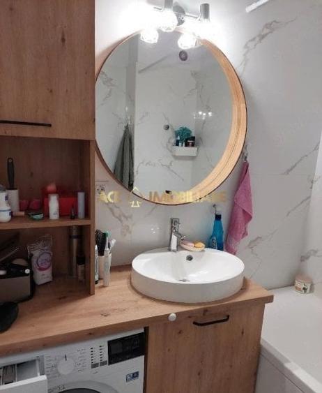 Apartament cu 2 camere decomandat, mobilat în Costin Georgian