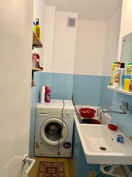 Garsonieră decomandată în Decebal