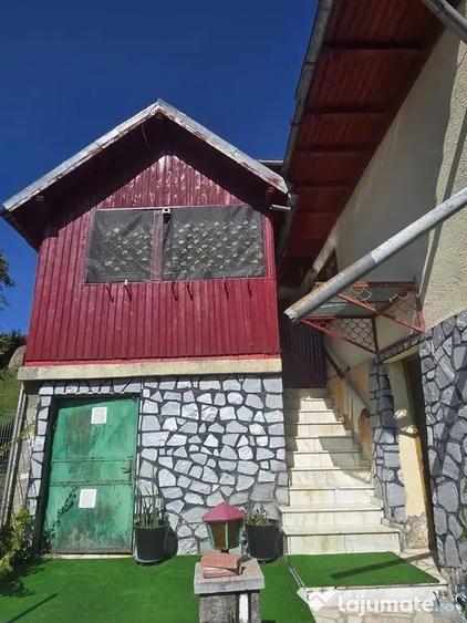 Casă cu 4 camere cu Teren 500 Mp în Teșila