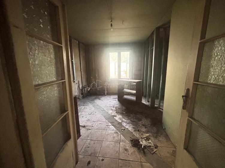Casă cu 3 camere cu Teren 122 Mp în Central