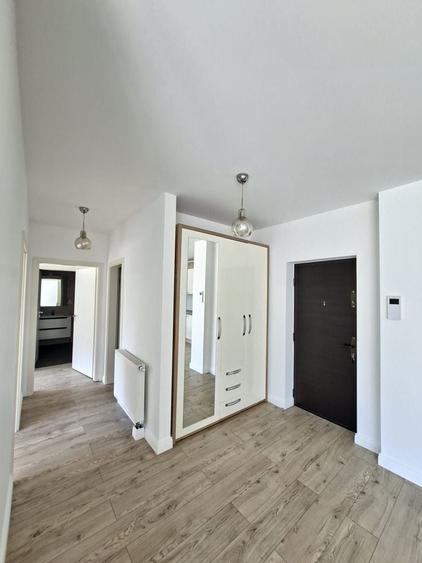 Apartament cu 3 camere decomandat, mobilat în Elisabetin