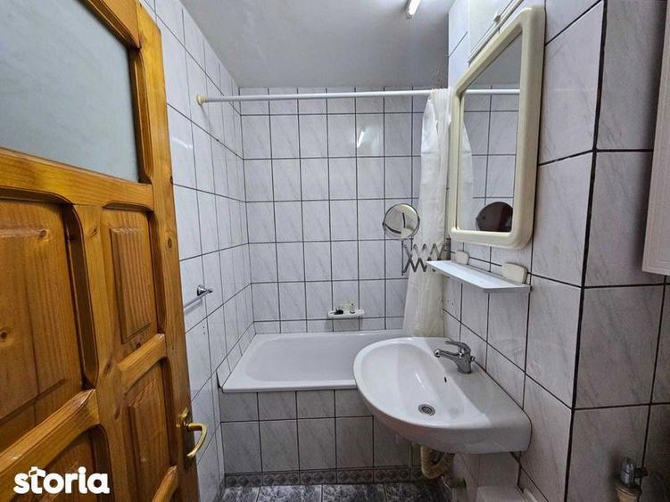 Apartament cu 2 camere în Tei
