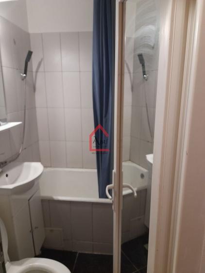 Garsonieră decomandată, mobilată în Alexandru cel Bun