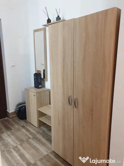 Garsonieră decomandată în Central