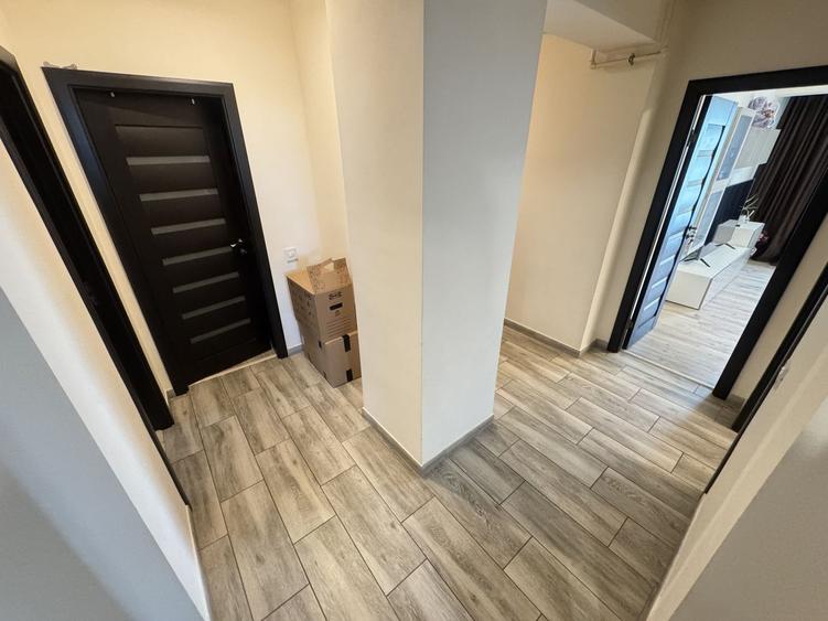 Apartament cu 3 camere decomandat, mobilat în Primo