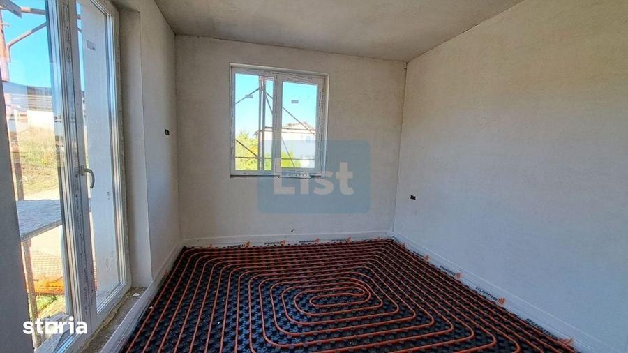 Casă cu 4 camere cu Teren 350 Mp în Apahida