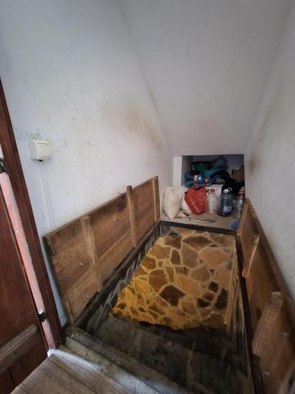 Casă individuală cu 5 camere cu Canalizare în Traian