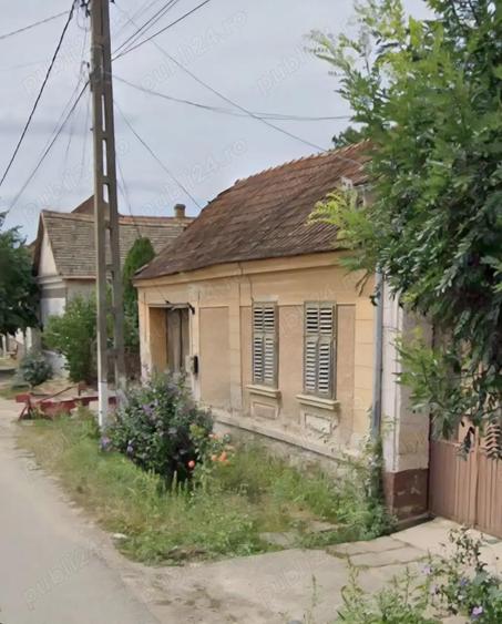 Casa din piatra Ilidia, langa Cheile Nerei - 2
