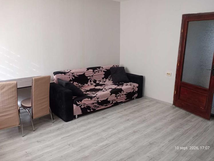 Casă cu 2 camere cu Teren 50 Mp în Central