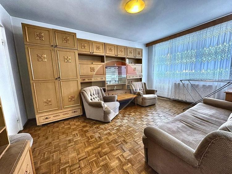Apartament decomandat cu 2 camere de închiriat în zona Astra - 1