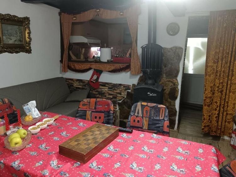 Casă cu 4 camere în Cermei