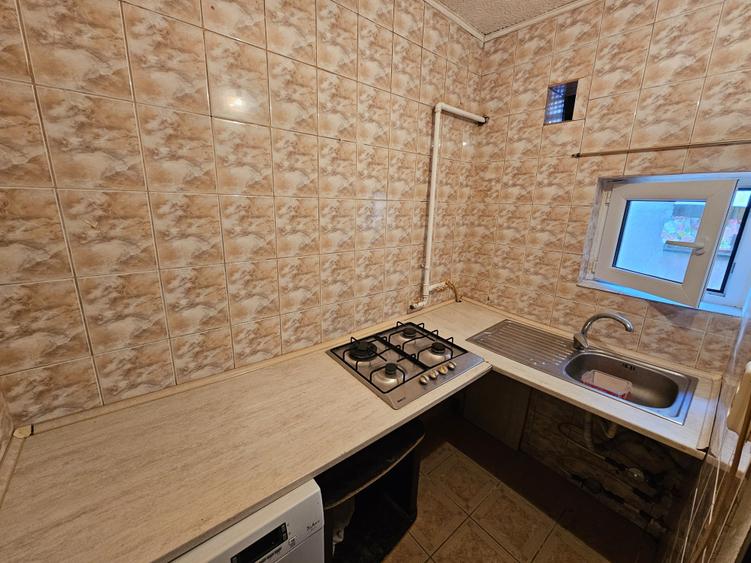 Apartament cu 2 camere decomandat, mobilat în P-ța Gorjului