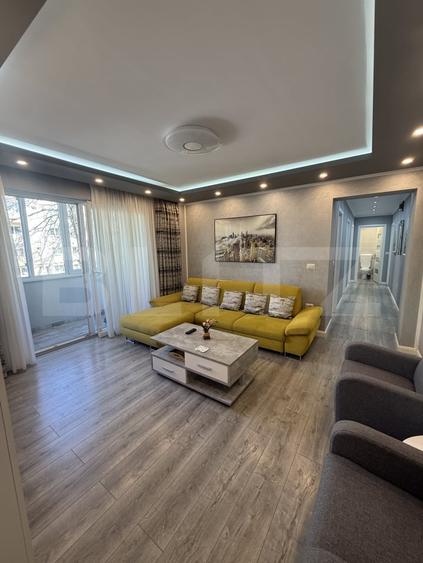 Apartament cu 4 camere decomandat, mobilat în Policlinica