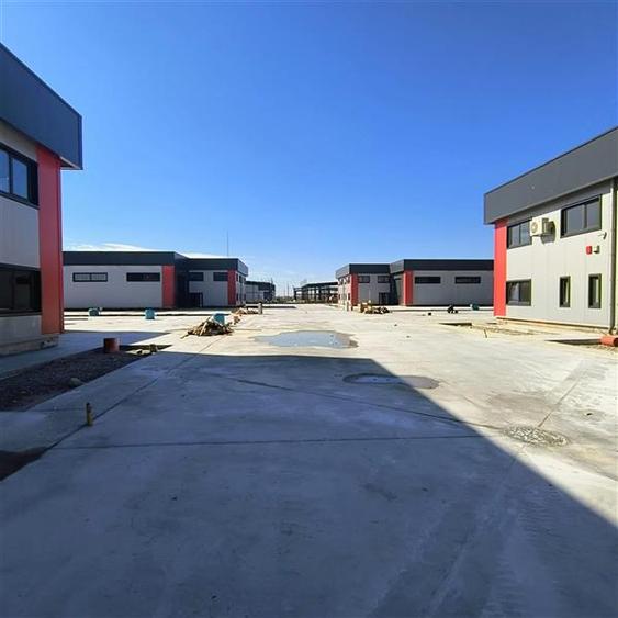 Spațiu industrial, de 900 mp, în Domnești